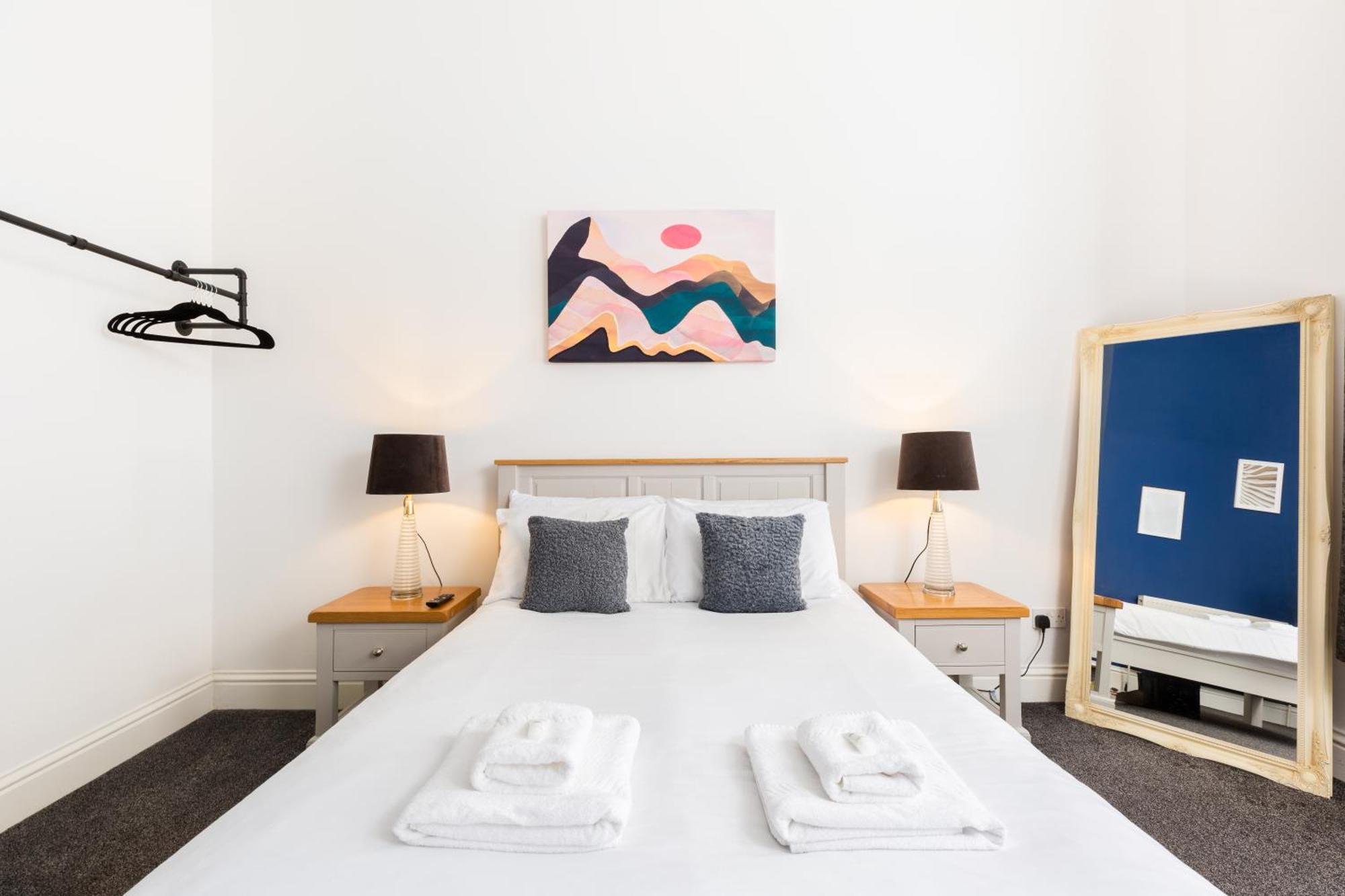 1-Bedroom Apartment In Leamington Spa With Free Parking Exterior photo